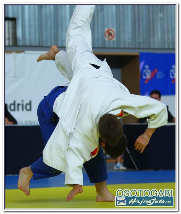CEU 2011 100005